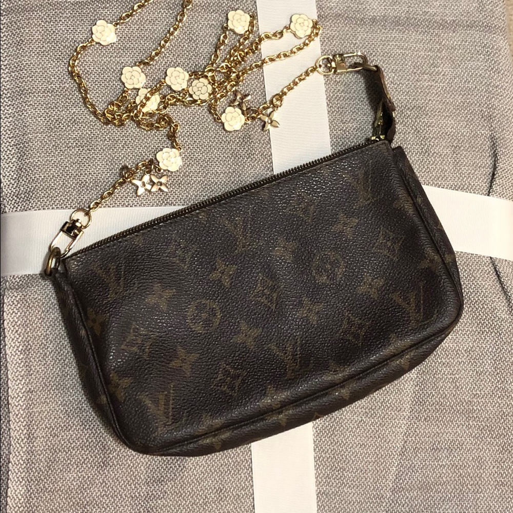 Louis Vuitton Pochette